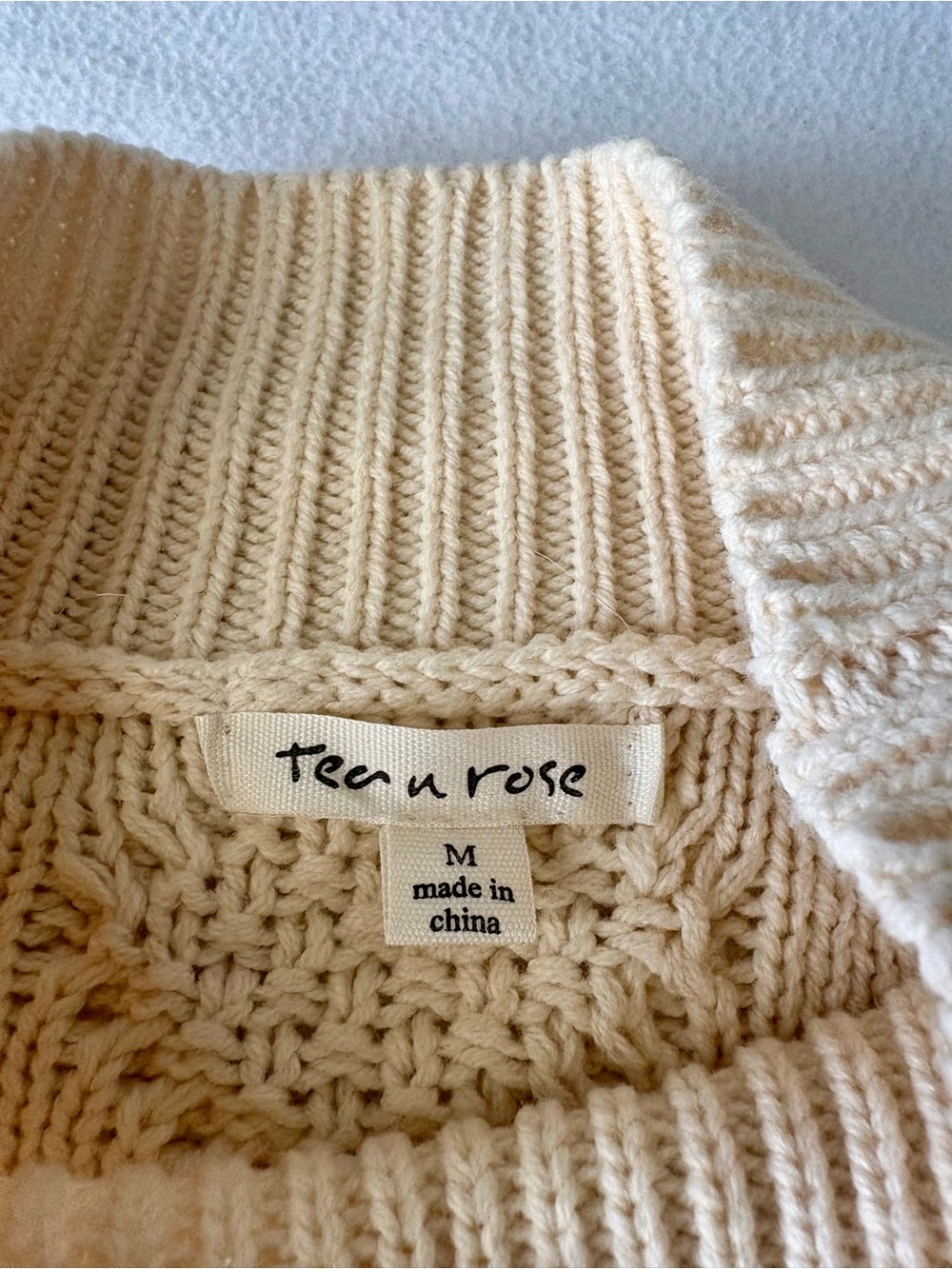 Tea n Rose Cream Knit Sweater Vest - Picture 2 of 4